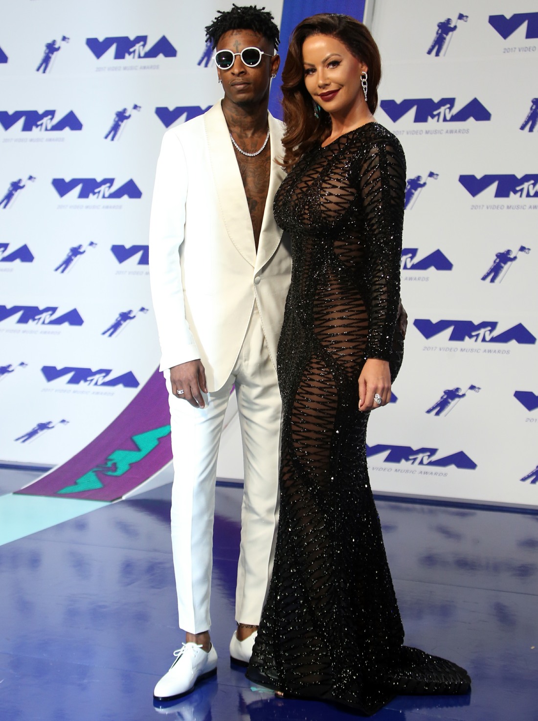 Эмбер Роуз посетила VMA с париком и ее парнем 21 Savage