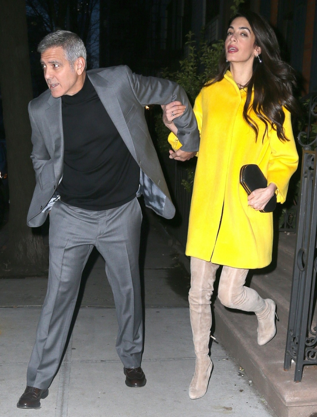 Амаль Клуни в желтом пальто Lanvin для ее свидания: шик Big Bird или хорошо?
