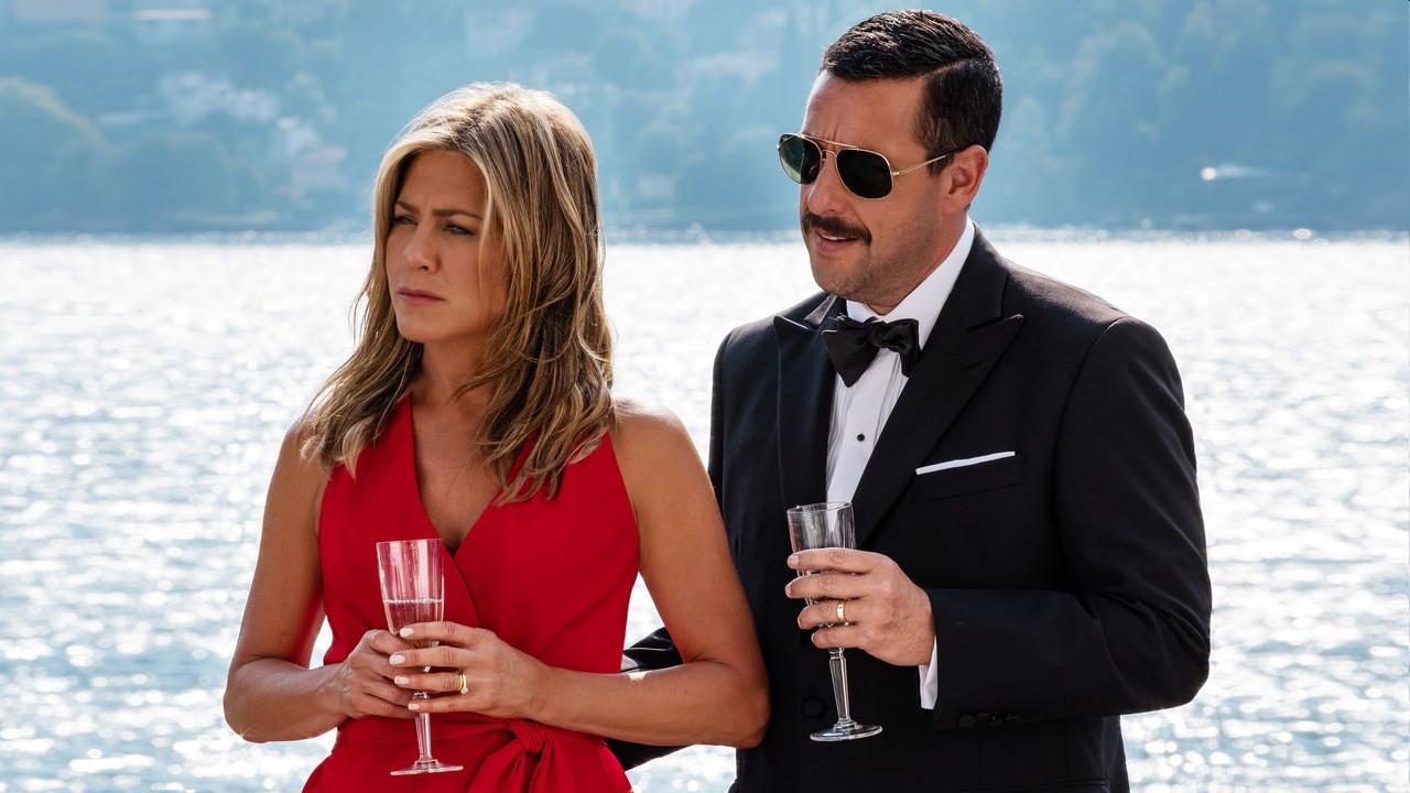 Adam Sandler & Jennifer Anistons Murder Mystery выглядит глупыми связями